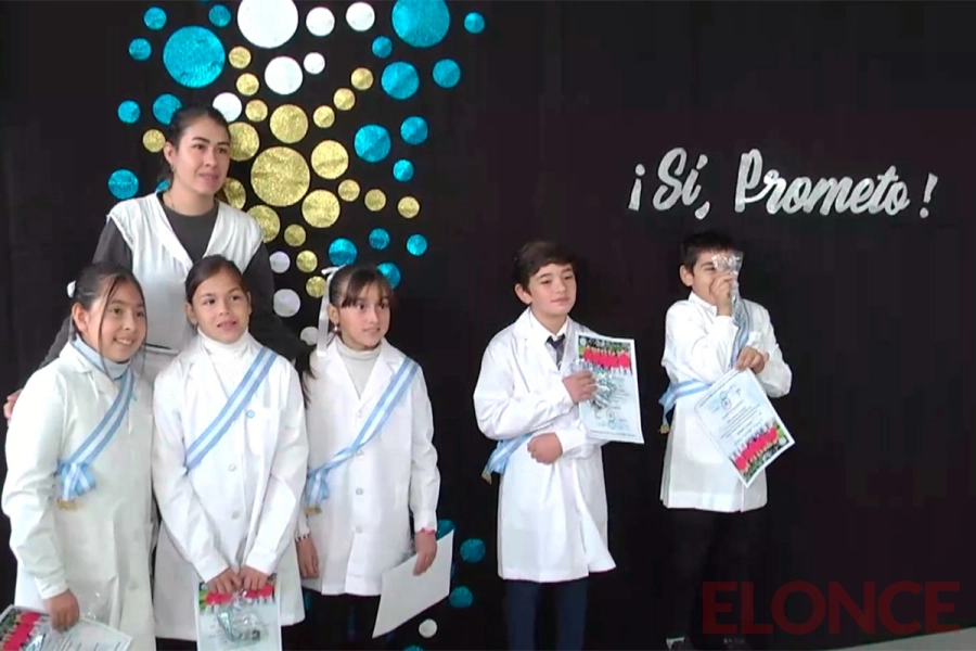Alumnos de escuelas de La Picada prometieron lealtad a la Bandera