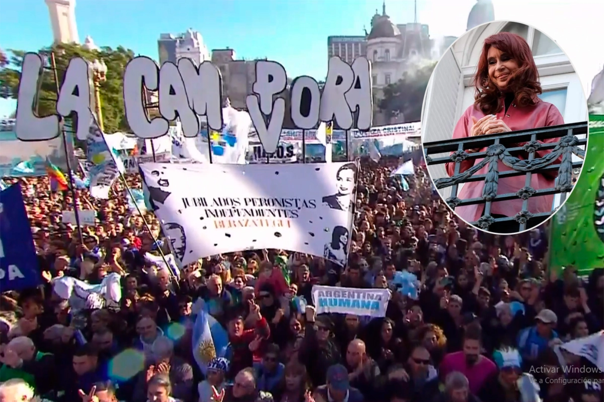 Manifestación en respaldo a Cristina Fernández
