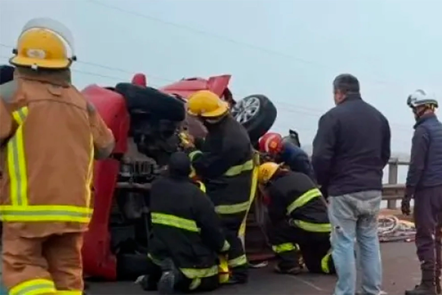 Tr&aacute;gico choque en Corrientes.  Diario Época