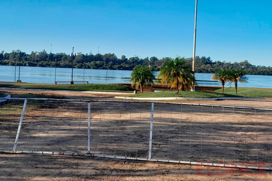 Creciente ordinaria del r&iacute;o Uruguay en Concordia (foto Elonce)