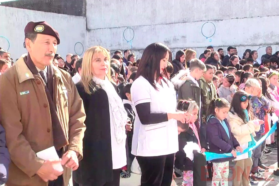 Promesa de lealtad a la bandera (foto Elonce)