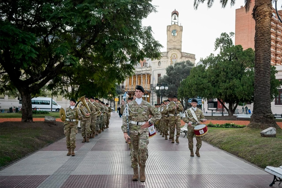 Acto por el D&iacute;a de la Bandera en Paran&aacute;. Municipio
