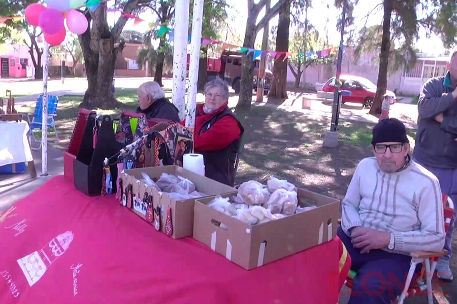 Feria en la vecinal Ricardo Guiraldes (foto Elonce)