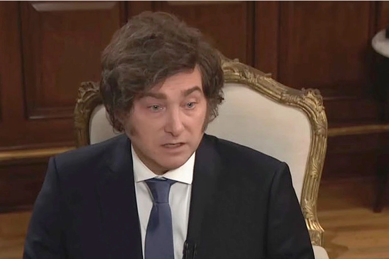 Milei dijo que hay “récord de puestos de trabajo”, pero el INDEC informó que sube del desempleo