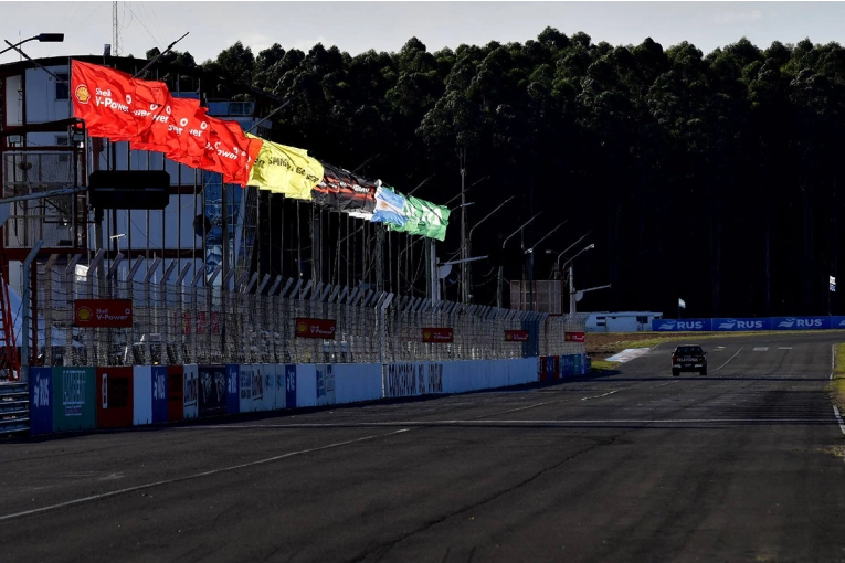 52 pilotos correrán el TC en Concepción del Uruguay: inscriptos y cronograma