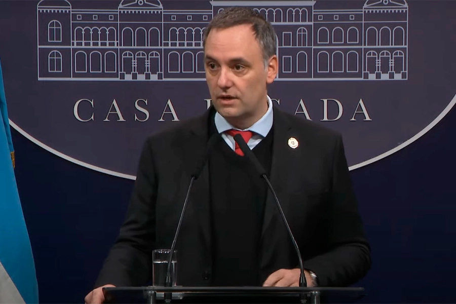 <b>Manuel Adorni</b>