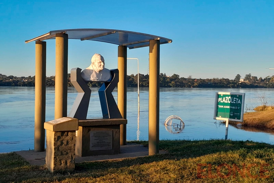 Creciente del r&iacute;o Uruguay en Concordia (foto Elonce)