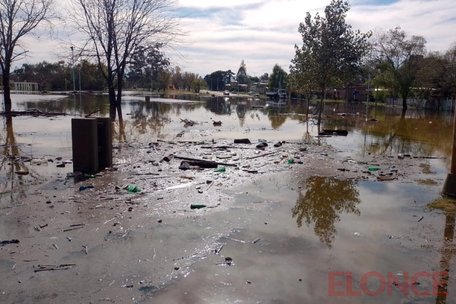 Creciente del r&iacute;o Uruguay en Concordia (foto Elonce)