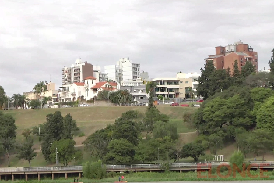Paran&aacute;, vista desde el r&iacute;o que nos une en 212 a&ntilde;os de historia (foto Elonce)
