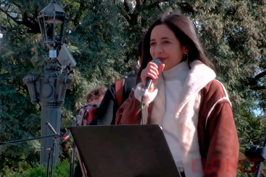 Sofi Drei emocion&oacute; al p&uacute;blico con su voz en el Festival de la Ciudad