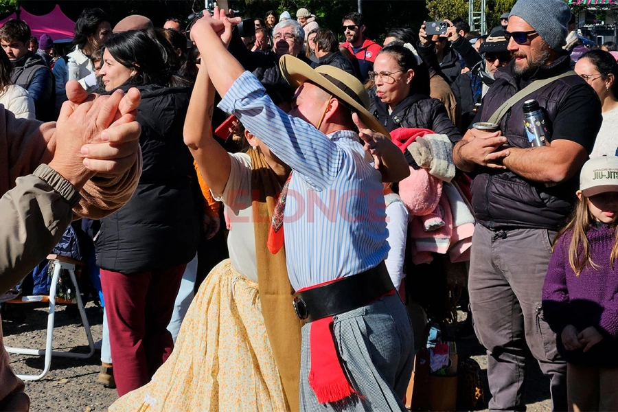 El Parque Urquiza vibra con m&uacute;sica y baile en el Festival de la Ciudad
