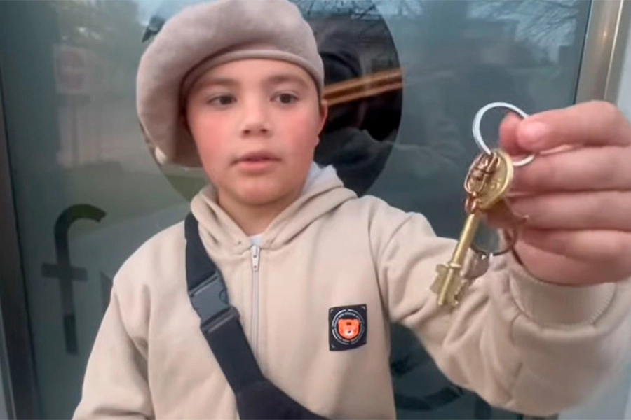 V&iacute;ctor Jerem&iacute;as fue a devolver las llaves que encontr&oacute;. Riel FM