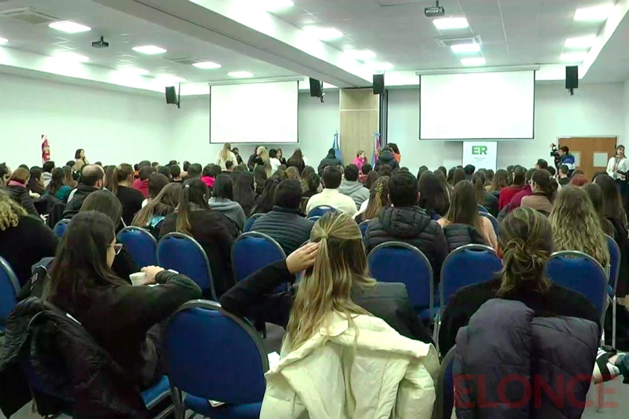 M&aacute;s de 150 aspirantes se inscribieron al examen &uacute;nico para el ingreso a residencias m&eacute;dicas (foto Elonce)