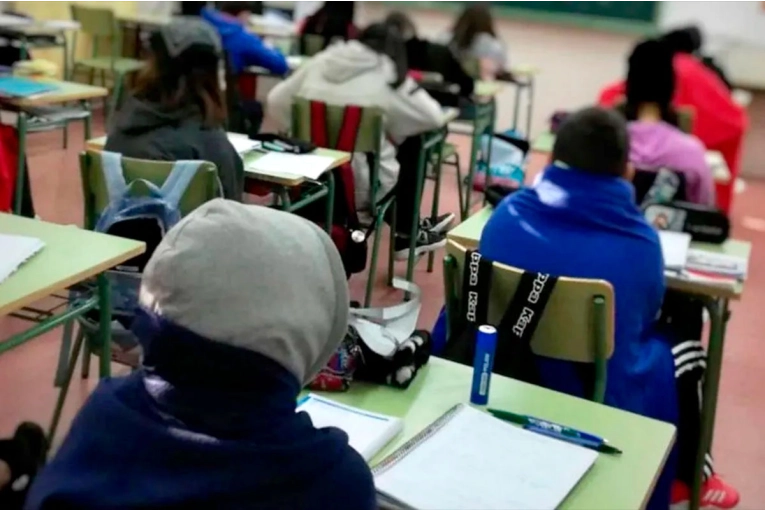 Ola polar: CGE dispuso "flexibilizar la asistencia" a clases en Entre Ríos por el frío extremo