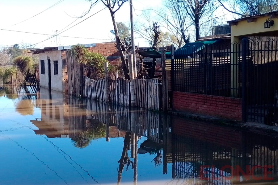 Creciente del r&iacute;o Uruguay en Concordia (foto Elonce)