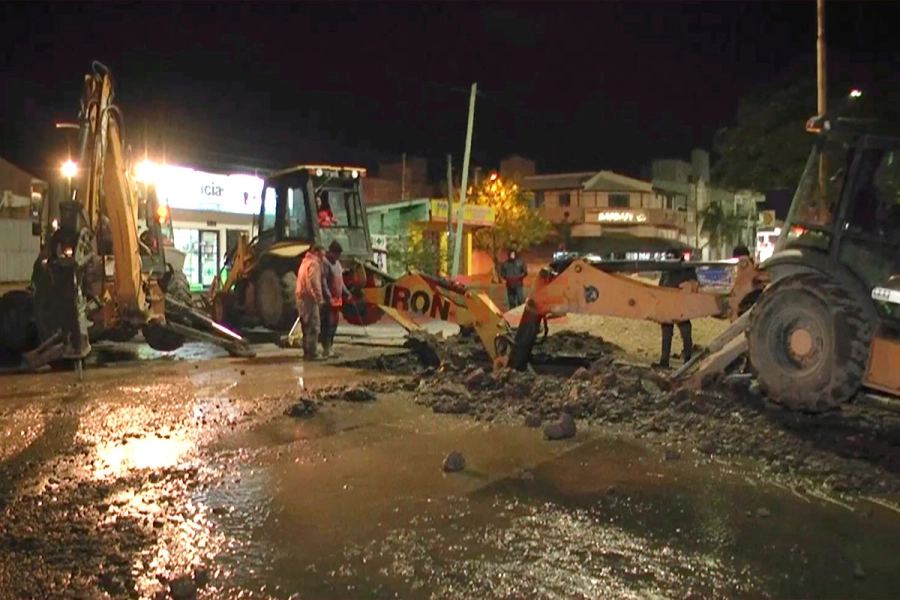 Postal de los trabajos en calle Provincias Unidas.