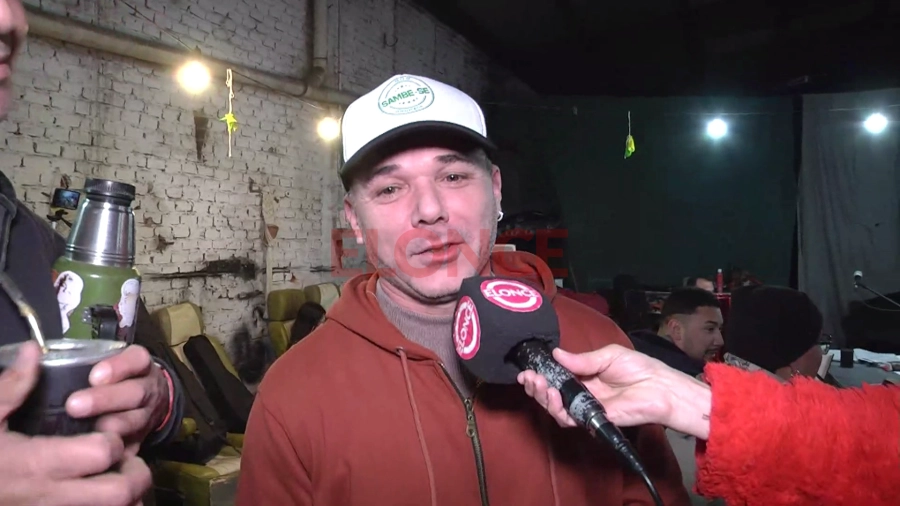 Uno de los integrantes de la banda. Foto: Elonce.