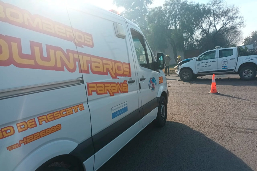 (foto Bomberos Voluntarios Paraná)