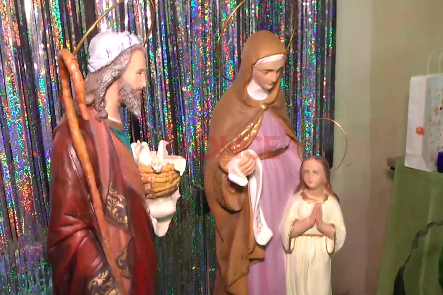 Los abuelos San Joaqu&iacute;n y Santa Ana. Foto: Elonce.