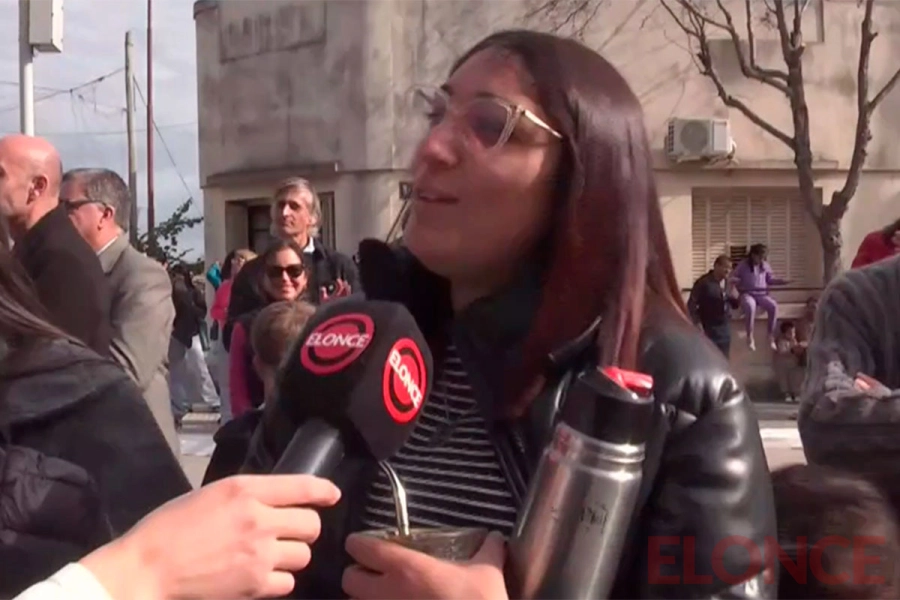 Un desfile cargado de emoci&oacute;n y orgullo familiar en Diamante por la Independencia