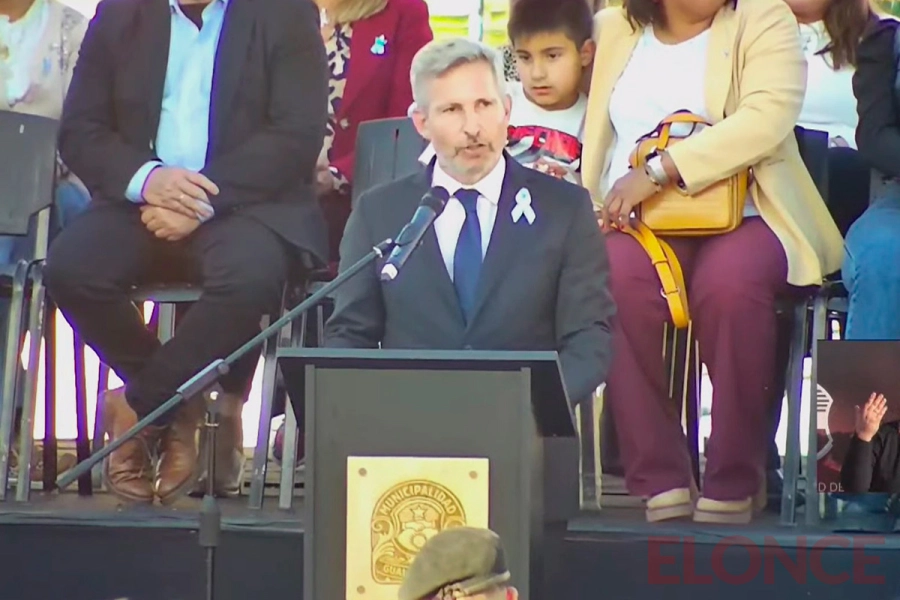 Frigerio encabez&oacute; el desfile del 9 de Julio en Gualeguaych&uacute;