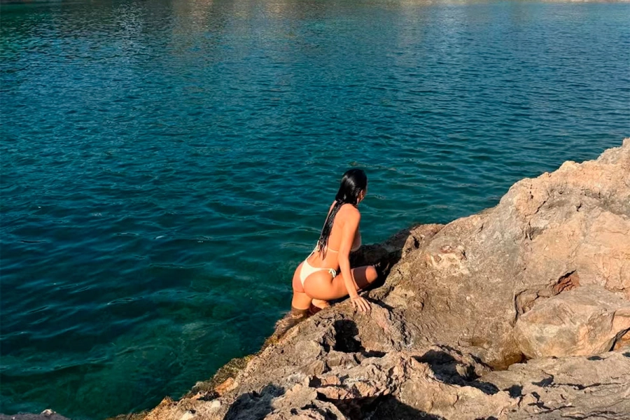 Las vacaciones de Zaira Nara en Ibiza