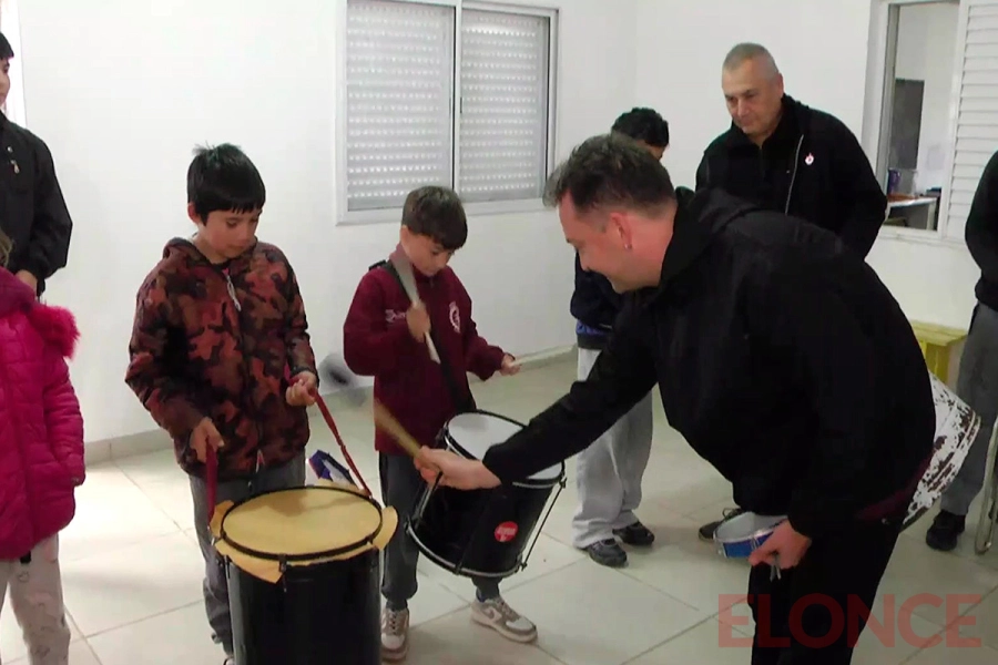 Talleres de Iniciaci&oacute;n Musical en el CIC II Este (foto Elonce)