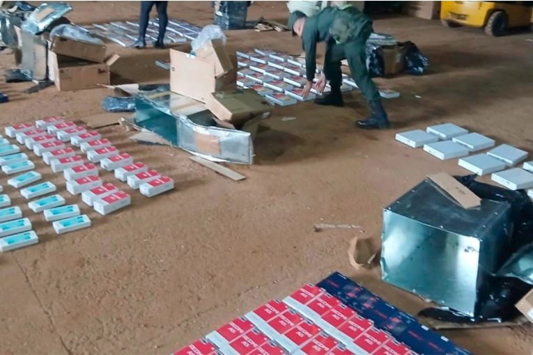 Secuestraron celulares y tablets por un valor de 161 millones de pesos sobre Ruta 14