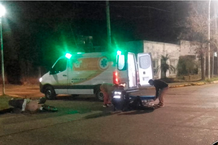Accidente de tránsito en San Salvador dejó a un motociclista con lesiones leves