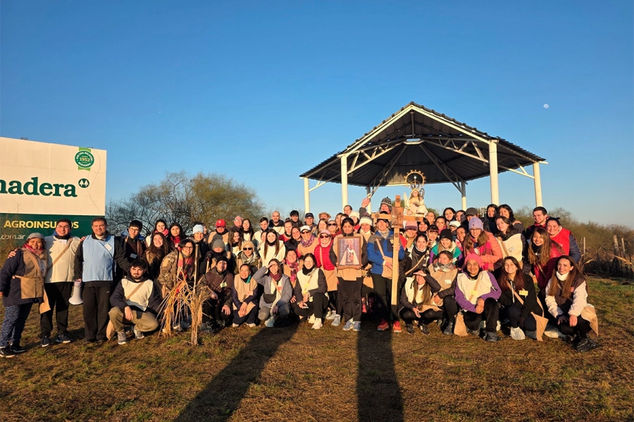 Peregrinos partieron este domingo hacia Nogoy&aacute; (foto Facebook)