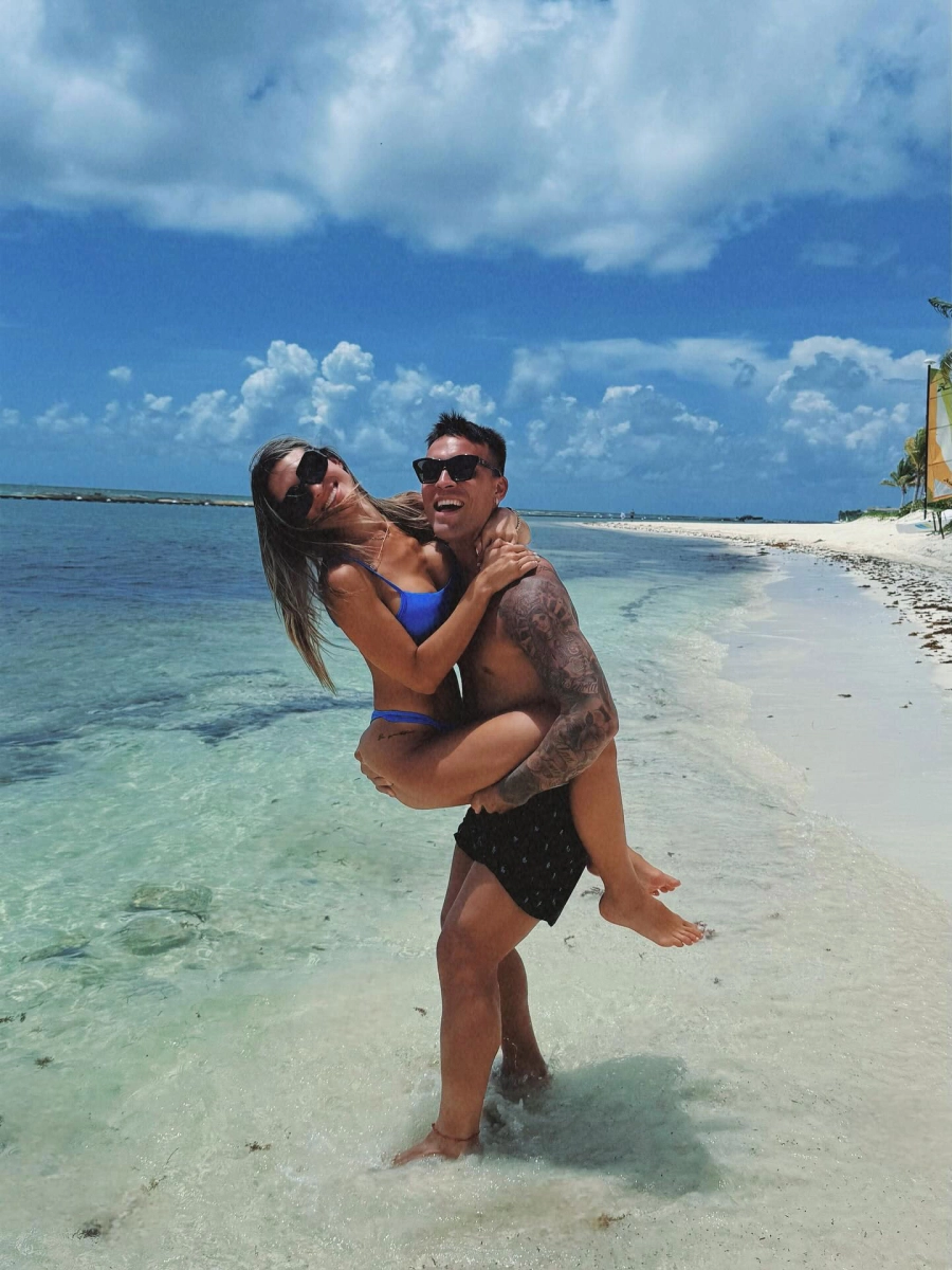 Agustina Gandolfo y Lautaro Mart&iacute;nez. Instagram