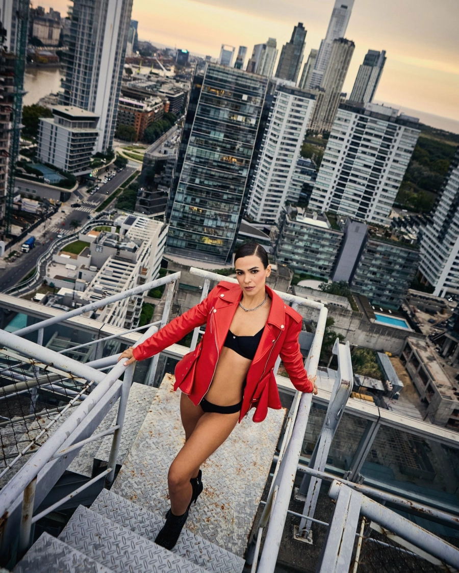 Agustina Cherri en las alturas. Instagram