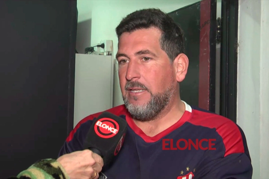 El DT Nicol&aacute;s Su&aacute;rez.