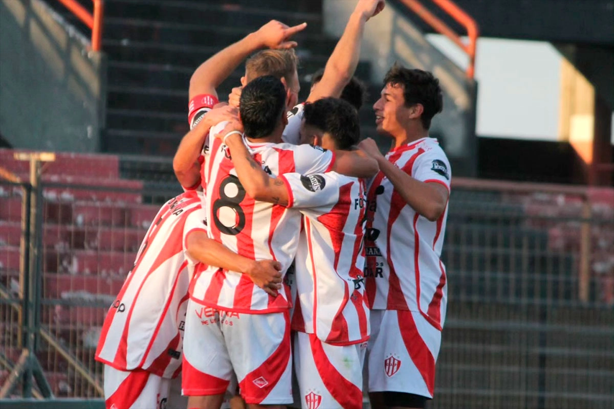 Paraná festejó el pase a la final. Paraná festejó el pase a la final.