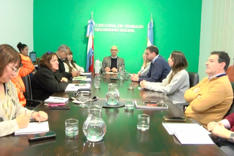 Acuerdo paritario: los gremios estatales aceptaron la propuesta del Gobierno  