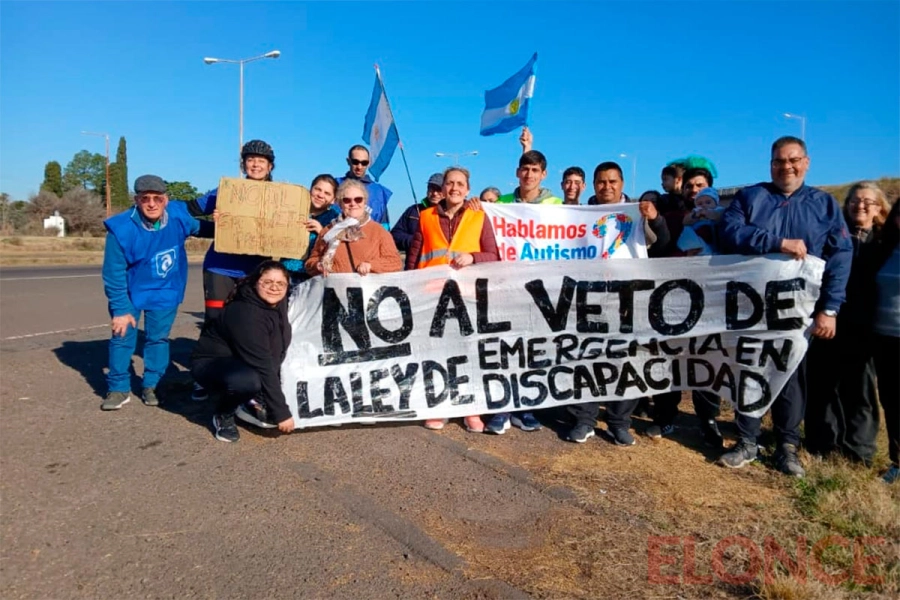 A pie hasta Buenos Aires: exigen declarar la emergencia en discapacidad