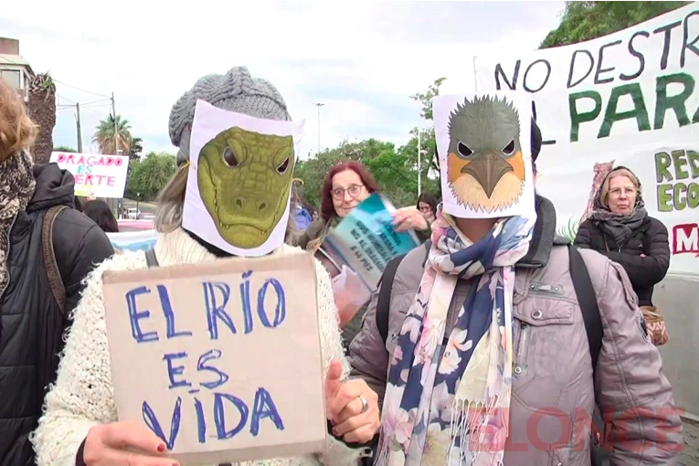 Ambientalistas rechazan el proyecto de dragado del río Paraná