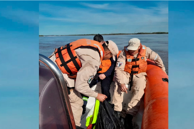 Rescataron a un hombre que cayó al río Paraná desde una embarcación en La Paz