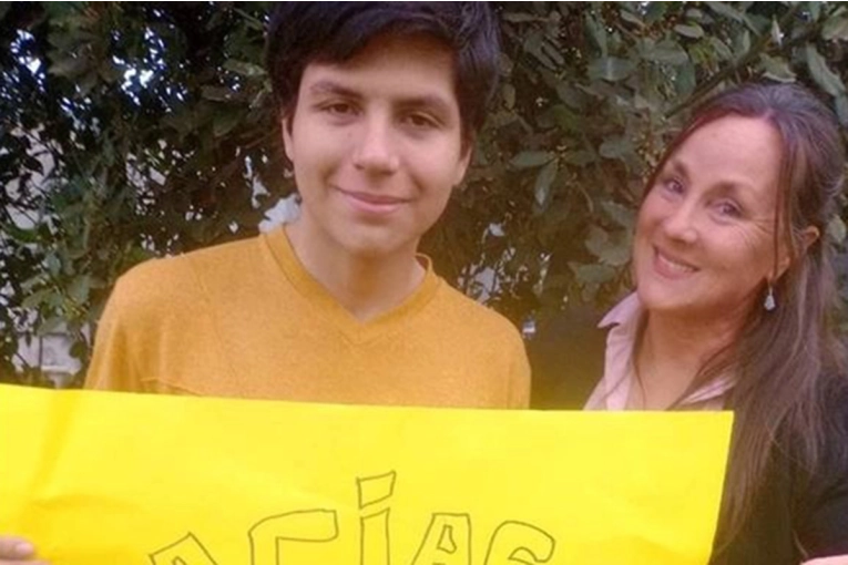 Joven juntó latas durante un año y pagó su viaje de egresados a Bariloche