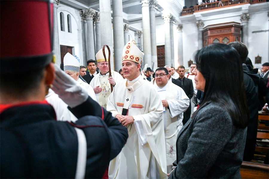 Aluani en la asunci&oacute;n de Mart&iacute;n. Gobierno provincial