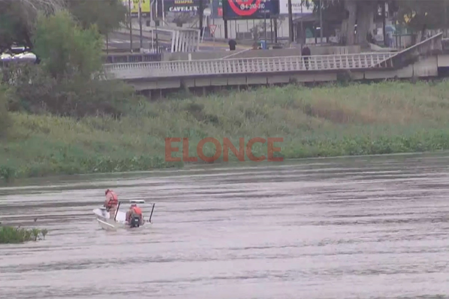 Retomaron la b&uacute;squeda del hombre que se arroj&oacute; al r&iacute;o en Paran&aacute;