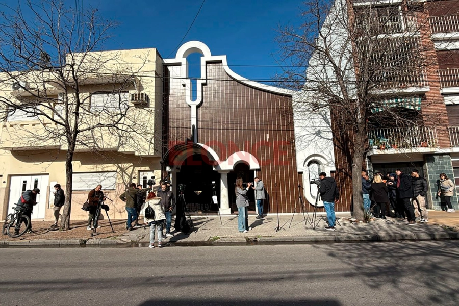 El &uacute;ltimo adi&oacute;s a Locomotora Oliveras -Foto: Elonce