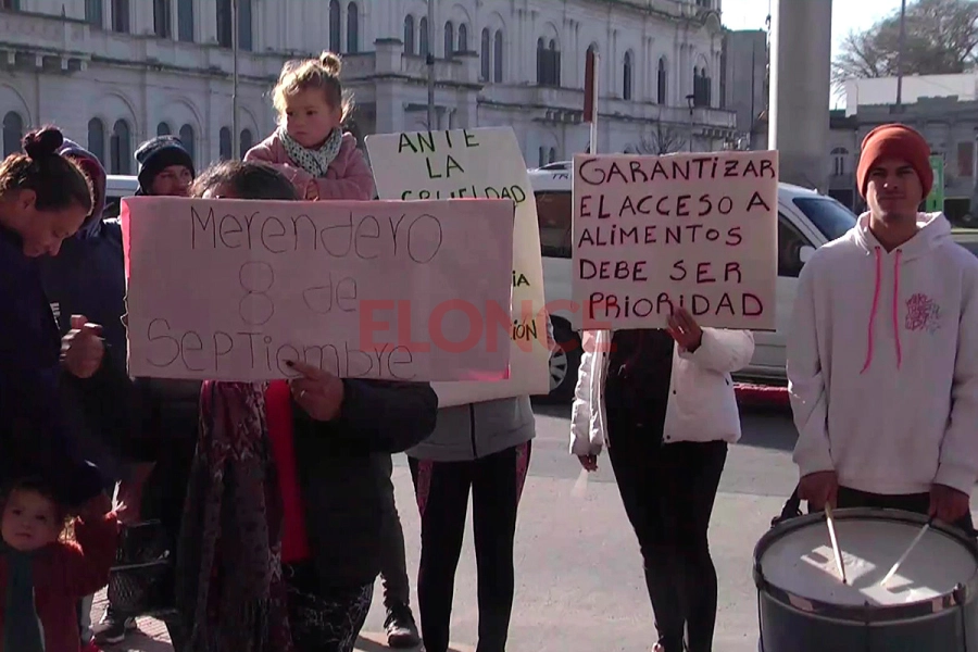 Protesta de la UTEP frente al CGE (foto Elonce)