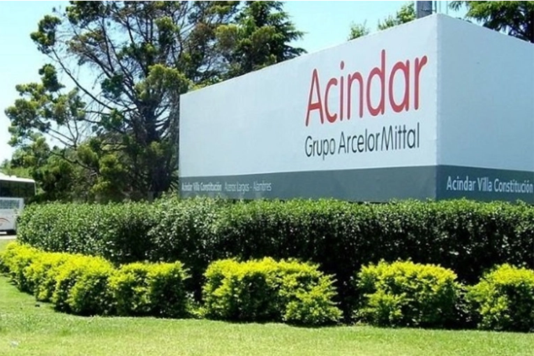 Siderúrgica en crisis: Acindar suspendió a más de 500 trabajadores en Santa Fe