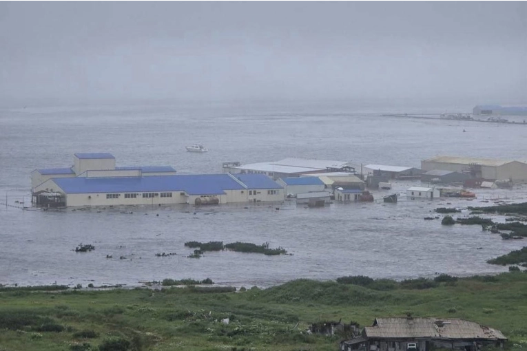 Alerta de tsunami para Japón y Estados Unidos tras fuerte terremoto en Rusia: videos
