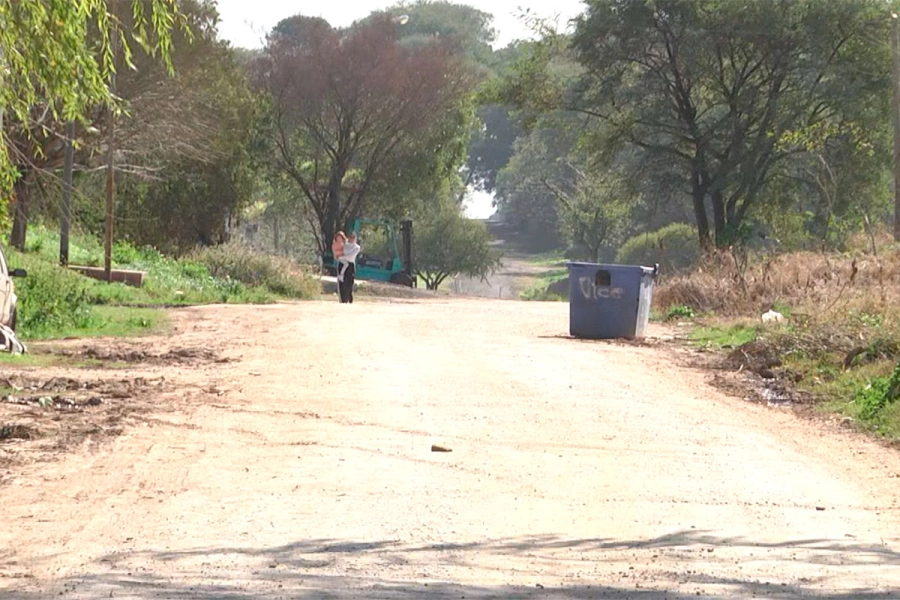 Vecinos del barrio 120 Viviendas solicitan mejoras en calles