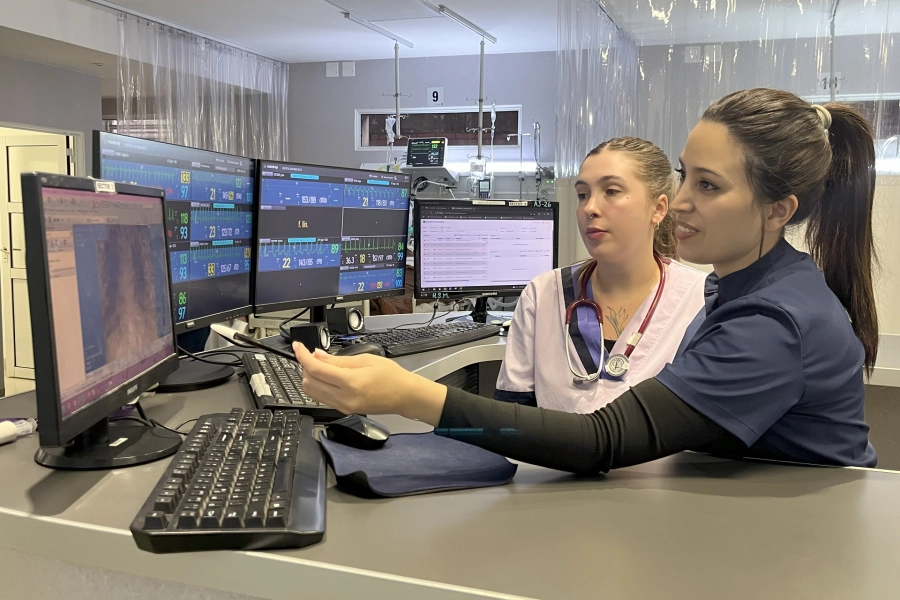 M&eacute;dicos residentes en Terapia Intensiva del hospital San Mart&iacute;n 
(foto Gobierno de Entre R&iacute;os)