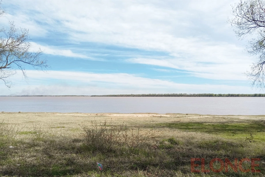 Cielo parcialmente nublado. Elonce