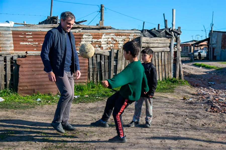 Michel critic&oacute; la falta de fondos para comedores