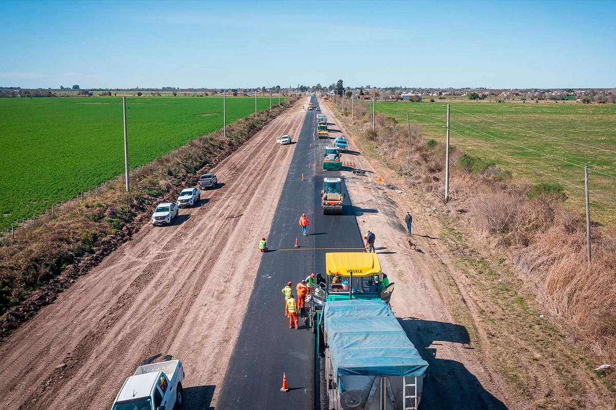 Continúan las tareas de repavimentación de la ruta provincial Nº10